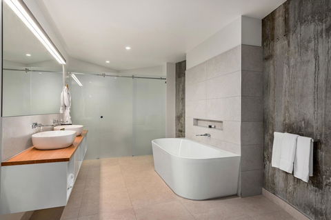 Peppers Silo - Whitsundays Accommodation 13