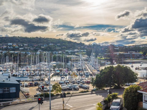 Marina View Apartment - Whitsundays Accommodation 9