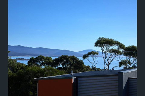 Bicheno Views On Douglas - Whitsundays Accommodation 2