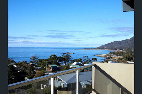 Bicheno Views On Douglas - Whitsundays Accommodation 5