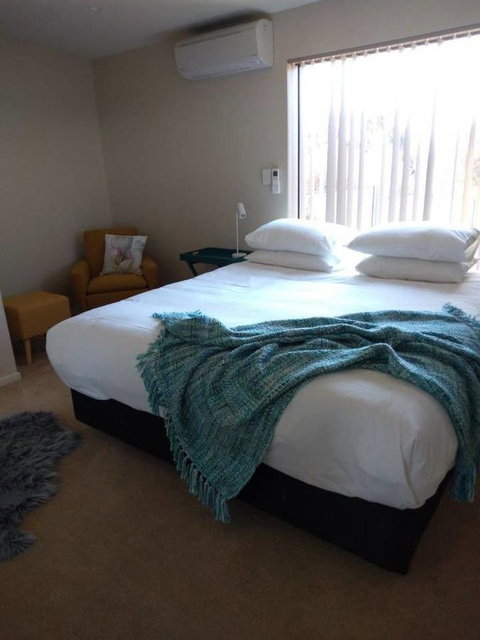 Bicheno Views On Douglas - Whitsundays Accommodation 23