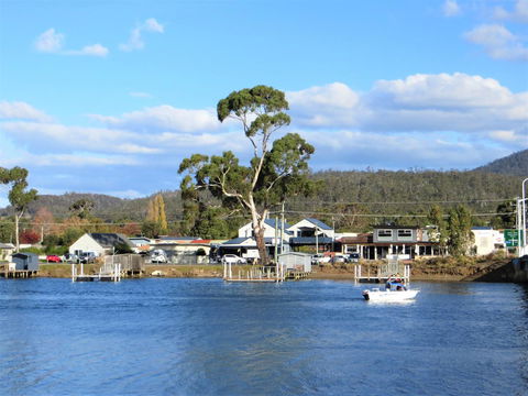 Orford Prosser Holiday Units - Whitsundays Accommodation 9