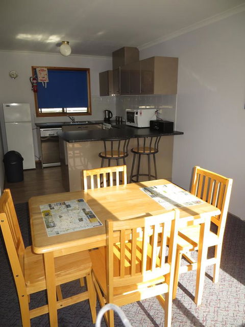 Orford Prosser Holiday Units - Whitsundays Accommodation 12