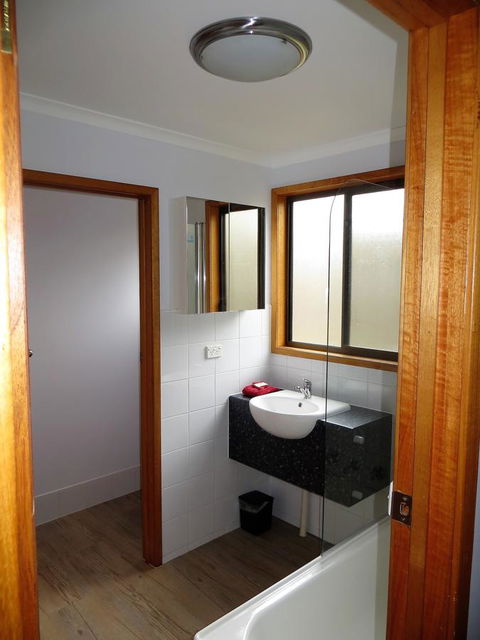 Orford Prosser Holiday Units - Whitsundays Accommodation 10