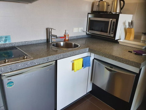 Battery Point Apartment With Car Park - Whitsundays Accommodation 14