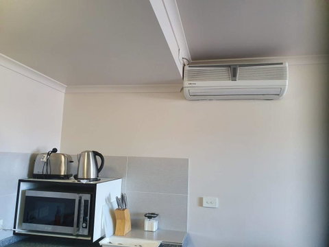 Battery Point Apartment With Car Park - Whitsundays Accommodation 20