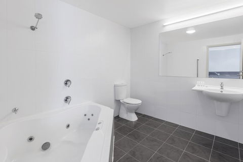 Travelodge Hotel Hobart Airport - Whitsundays Accommodation 11