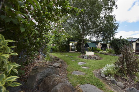 Blue Wren Riverside Cottage - Whitsundays Accommodation 5