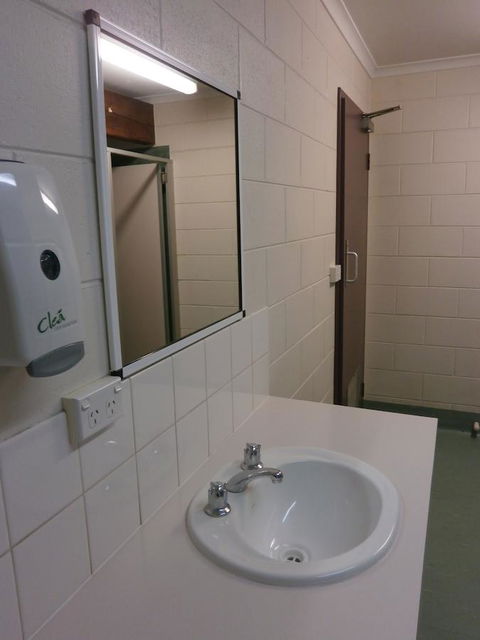 Launceston Backpackers - Whitsundays Accommodation 10
