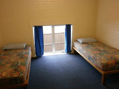 Launceston Backpackers - Whitsundays Accommodation 15