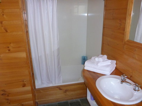 Osprey Lodge & Bungalow - Whitsundays Accommodation 1