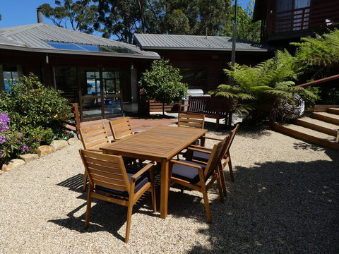 Osprey Lodge & Bungalow - Whitsundays Accommodation 8