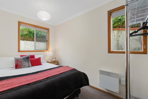 That '70s House - Whitsundays Accommodation 19