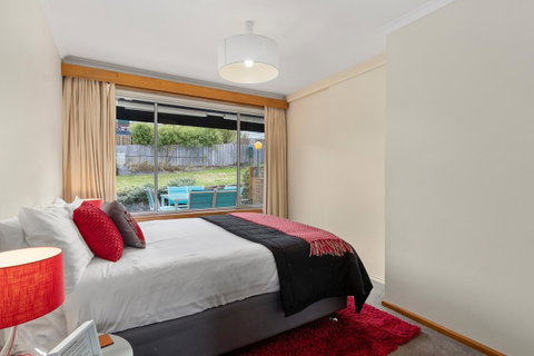 That '70s House - Whitsundays Accommodation 17