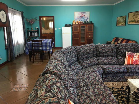 Blue Wren Bungalow - Whitsundays Accommodation 4