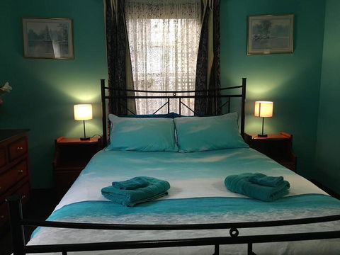 Blue Wren Bungalow - Whitsundays Accommodation 3