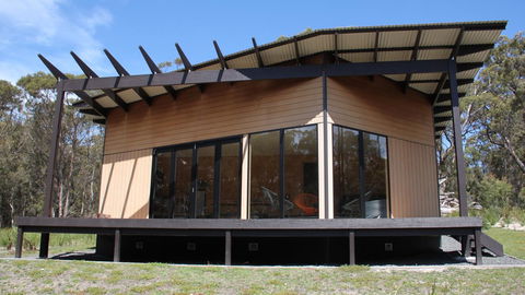 BAY OF FIRES ECO HUT Off Grid Experience At Binalong Bay - Whitsundays Accommodation 21