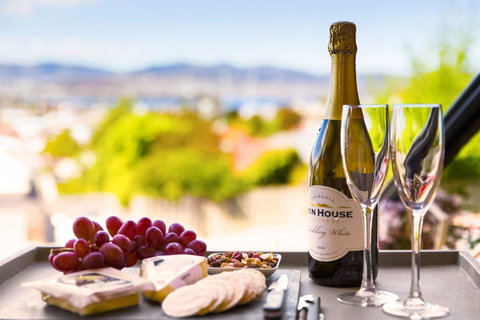 WEST NEST | Classic 3BR Hobart Terrace BEST Location, View, Close To City - Whitsundays Accommodation 28
