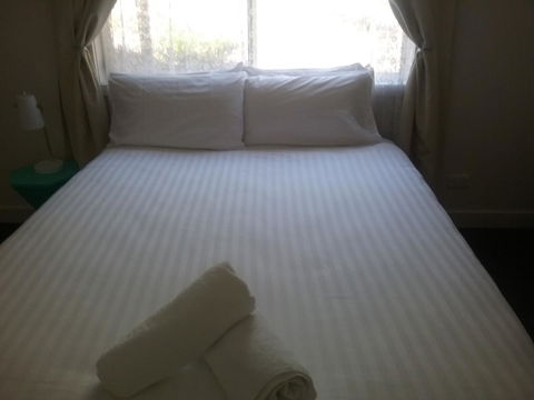 Tullah Tavern - Whitsundays Accommodation 1