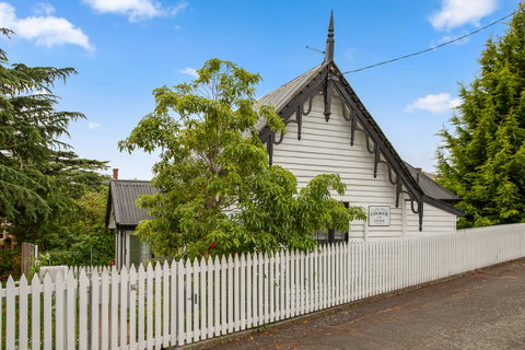 Gatehouse On Stoke - Whitsundays Accommodation 8