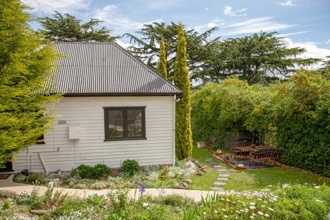 Gatehouse On Stoke - Whitsundays Accommodation 5
