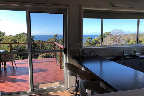 BAY OF FIRES SEACHANGE Ocean Frontage - Whitsundays Accommodation 3