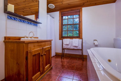 Wagners Cottages - Whitsundays Accommodation 18