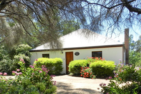 Wagners Cottages - Whitsundays Accommodation 4