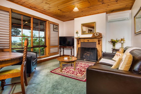 Wagners Cottages - Whitsundays Accommodation 15