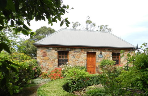 Wagners Cottages - Whitsundays Accommodation 2