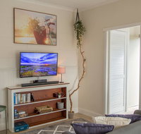 New Aptmnt Only 5 Mins To Mona Gallery - Whitsundays Accommodation