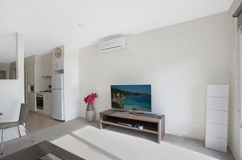 Astra Apartments Glen Waverley @Springvale RD - Whitsundays Accommodation 11