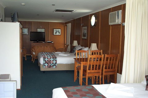 Point Lonsdale Guest House - Whitsundays Accommodation 2