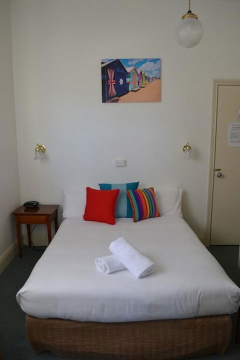 Point Lonsdale Guest House - Whitsundays Accommodation 4