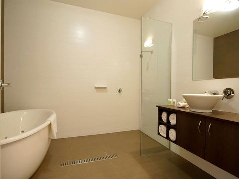 Mornington Hotel - Whitsundays Accommodation 32