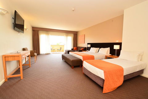 Mornington Hotel - Whitsundays Accommodation 2