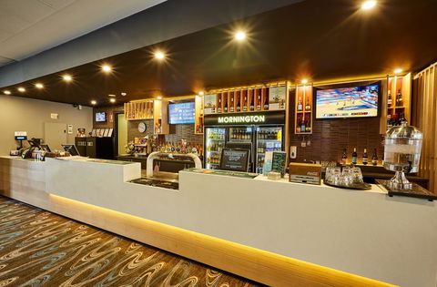 Mornington Hotel - Whitsundays Accommodation 8