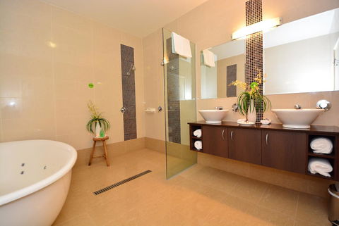 Mornington Hotel - Whitsundays Accommodation 37