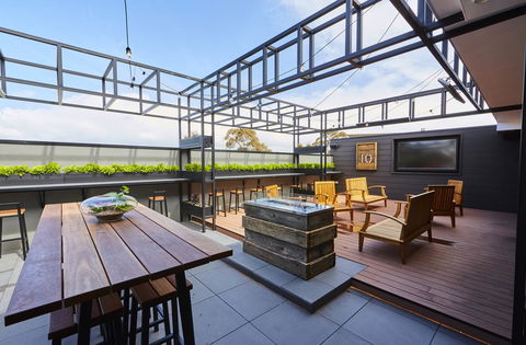 Mornington Hotel - Whitsundays Accommodation 6