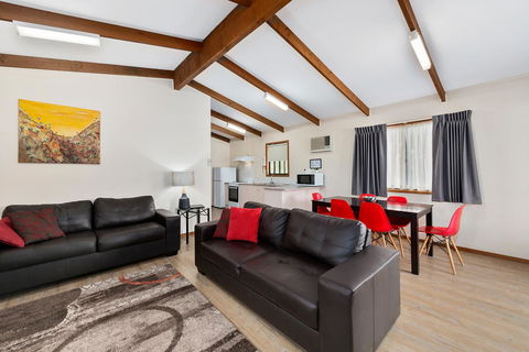 High Country Holiday Park - Whitsundays Accommodation 8