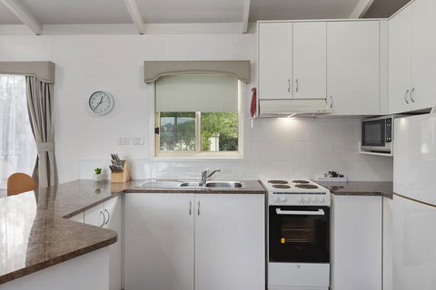 High Country Holiday Park - Whitsundays Accommodation 14