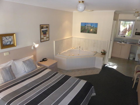 The Balnarring Motel - Whitsundays Accommodation 16