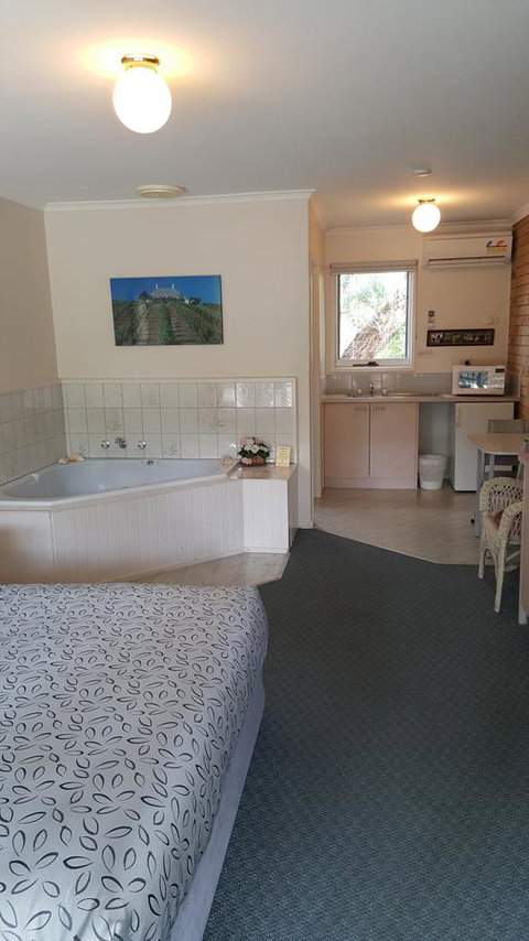 The Balnarring Motel - Whitsundays Accommodation 44