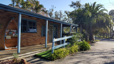 The Balnarring Motel - Whitsundays Accommodation 40