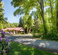 Avalon House - Whitsundays Accommodation