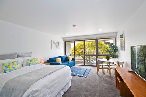 Lorne Bay View Motel - Whitsundays Accommodation 22