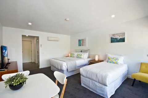 Lorne Bay View Motel - Whitsundays Accommodation 31
