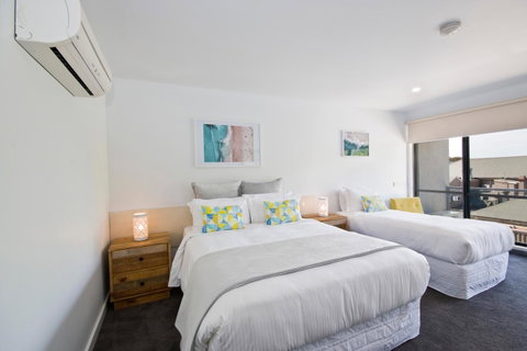 Lorne Bay View Motel - Whitsundays Accommodation 32