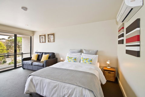 Lorne Bay View Motel - Whitsundays Accommodation 25