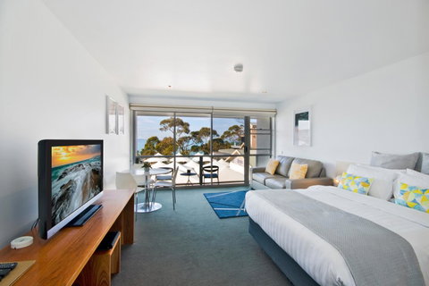 Lorne Bay View Motel - Whitsundays Accommodation 13